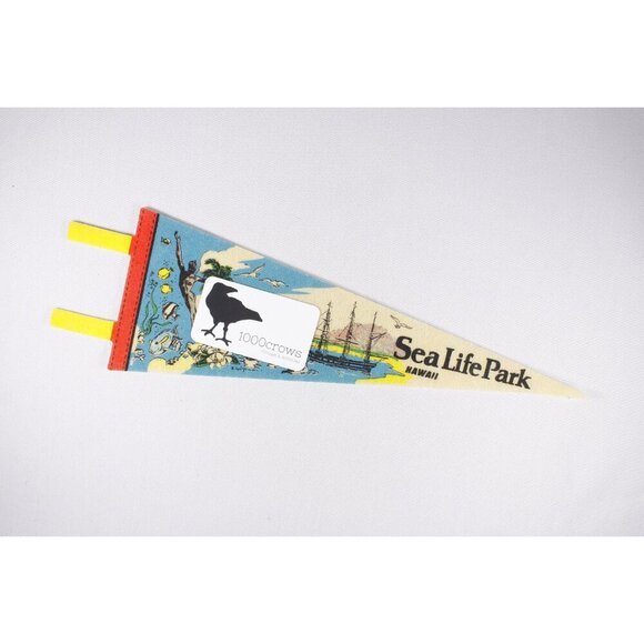Vintage small 14" Sea Life Park Hawaii pennant, small tourist souvenir neon - Picture 2 of 8